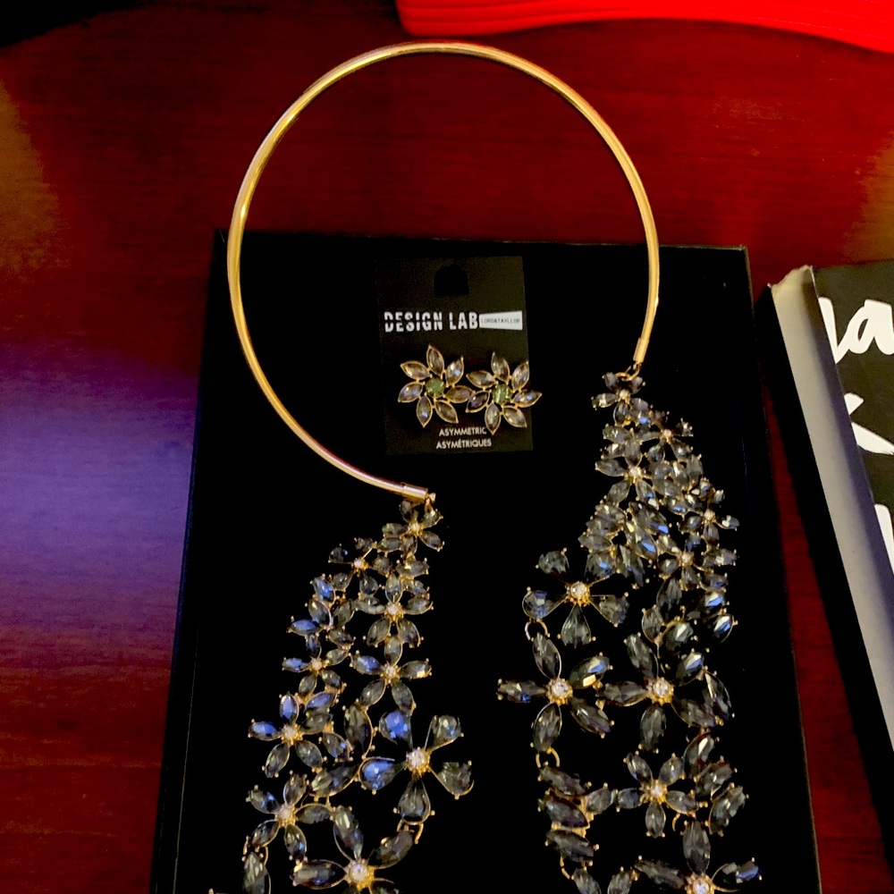 Statement Necklace and earrings to match